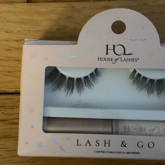 House of Lashes Siren Flare Lash & Go Kit False Faux Eyelashes Adhesive Wand New - Picture 9 of 10